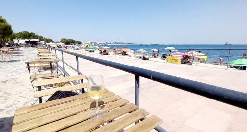 Casa St Yves - Sunny flat in Setúbal on Av Luisa Todi