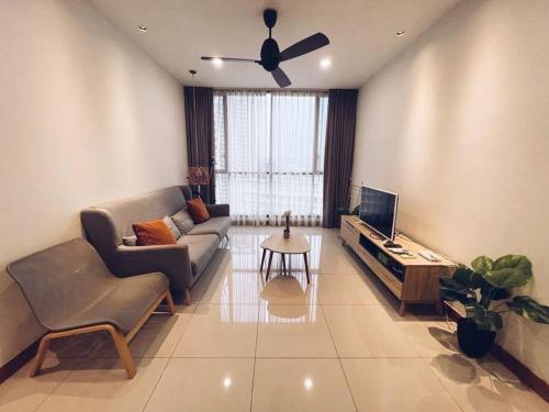PROMO Connected train 2 Bedroom ABOVE MALL (22) in Kuala Lumpur