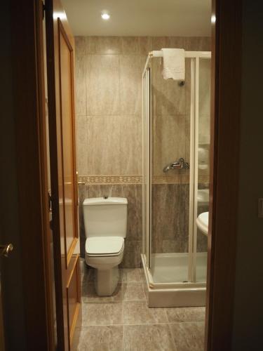 Hostal Acella - image 8