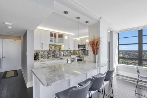 South Seas Tower 4-1506 - image 14