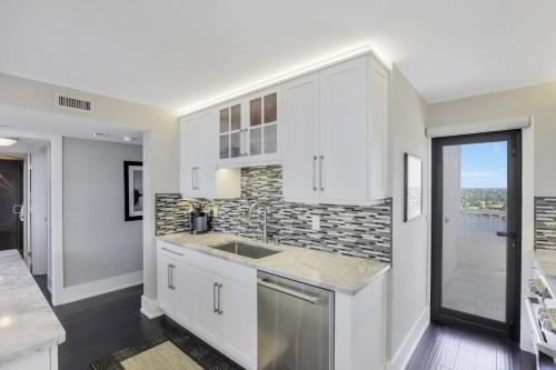 South Seas Tower 4-1506 - image 13
