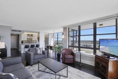 South Seas Tower 4-1506 - image 12