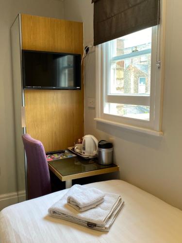 Number 34 Bed and Breakfast York - image 13