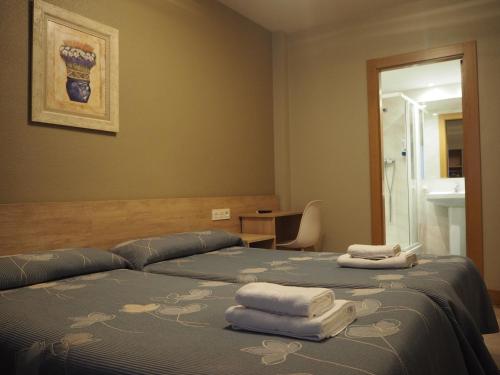 Hostal Acella - image 2