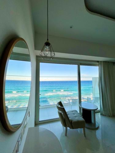 Constantinos the Great Hotel Apartments