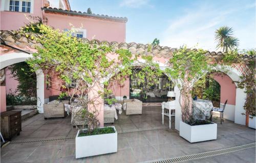 Eight-Bedroom Holiday Home in Plascassier - image 14