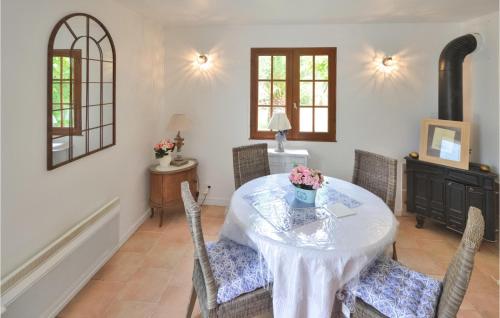 Eight-Bedroom Holiday Home in Plascassier - image 2