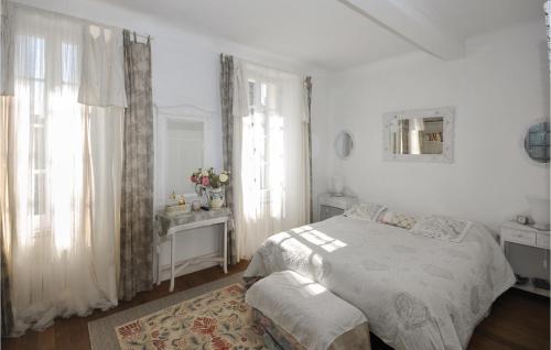 Eight-Bedroom Holiday Home in Plascassier - image 12