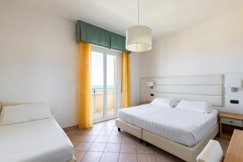 Hotel Palos - image 7
