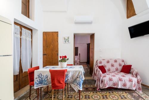  Naka in Corigliano dʼOtranto