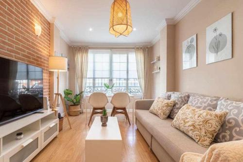 Apartamento 3 en Estadio del Sevilla, 8 plazas y m