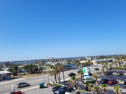 Beachside Hotel - Daytona Beach - NO POOL