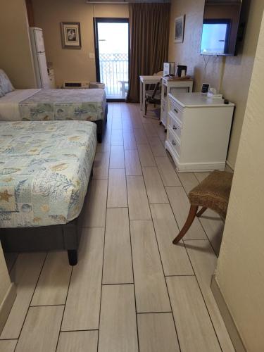 Beachside Hotel - Daytona Beach - NO POOL