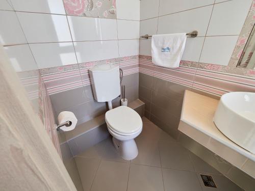 Sky Sea Resort & Villas - image 5
