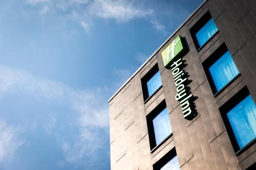 Holiday Inn London Heathrow - Bath Road an IHG Hotel - image 13