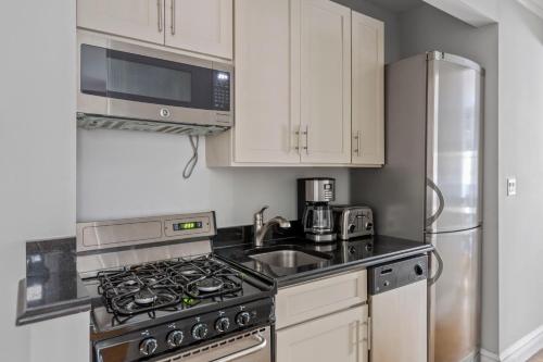 Gramercy Park 2br w wd balcony nr 6 train NYC-947 in New York, USA