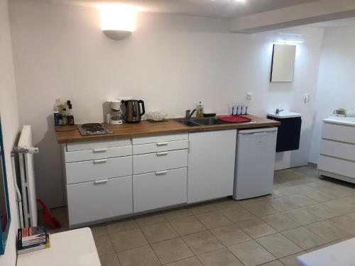 La Minoterie - Studio avec kitchenette Le Palais 2