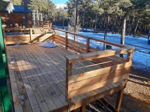 Bungalow de charme dans parc résidentiel piscine