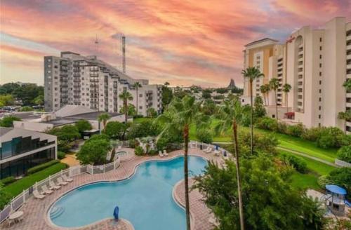 Remodeled 2BD/2BA Condo mins from Universal Studio in Orlando, USA