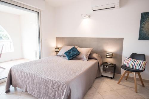 2 twin beds