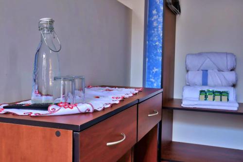 Quadruple Room with Private Bathroom image 2
