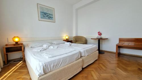 Hotel Astoria – Eforie Nord, CA
