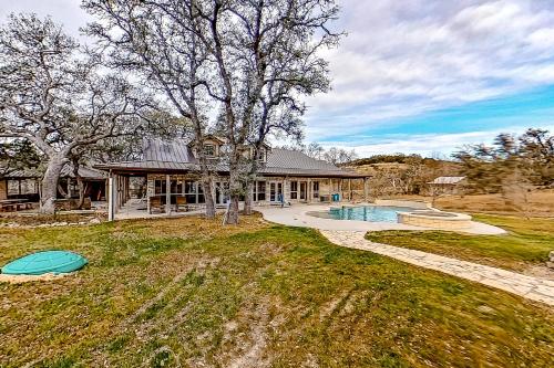 Hill Country Getaway