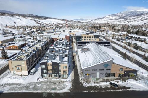 Fourth Street Crossing Daylight Townhome - Fantastic Silverthorne Getaway in Silverthorne