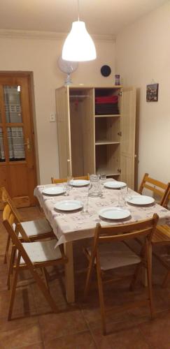 المنظر الخارجي, BenyeLak - Zoldorom kutya - es bababarat vendeghaz in Tallya