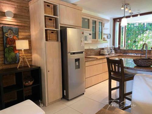 Studio Apartment with Sea View image 9