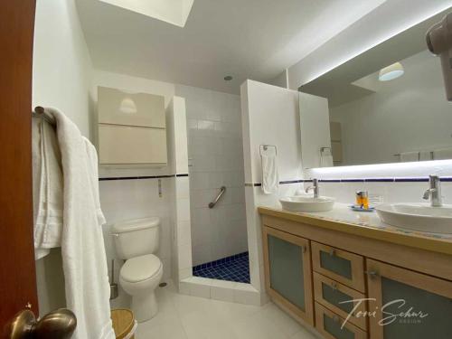 Studio Apartment with Sea View image 10