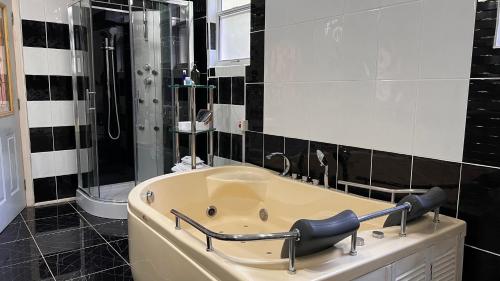 Instalaciones, All Nations Guest House in Port Antonio