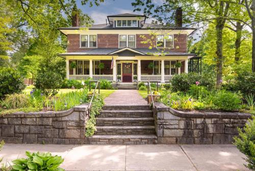 Sweet Biscuit Inn Asheville