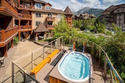 Mountain View 1 BR Condo With Gym & Hot-Tubs