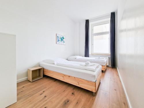Tolstov Apartments - 1 or 4 Room Apartments - 15 Min to Messe DUS - 10 Min Old Town DUS, Дюссельдорф (фото 3)