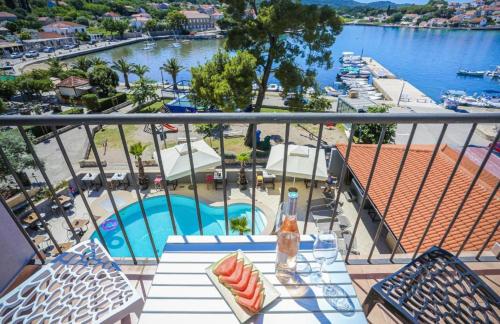 Hotel Lumbarda Room Type - Standard Double or Twin Room with Sea View