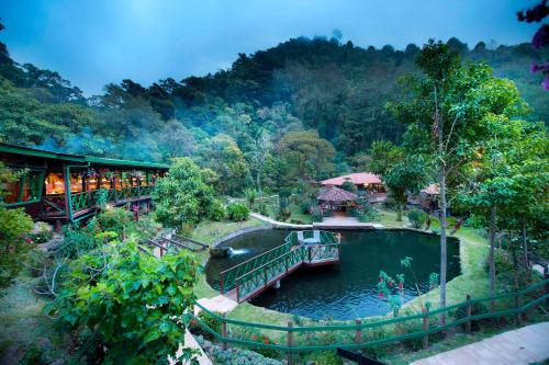 Viesnīcas āriene, Trogon Lodge in San Gerardo de Dota