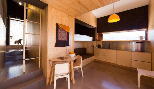 Kitchen, Vale do Ninho Nature Houses in Penela