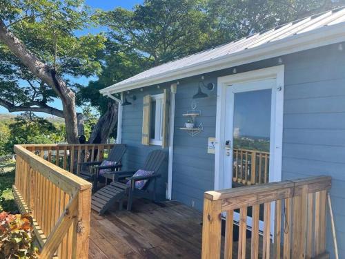 . Vista Mar y Tierra - Tiny House on an acre with ocean view
