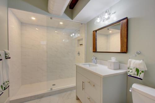 The Charleston Chestnut Mansion The Charleston Chestnut Mansion