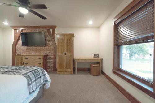 Main Street Inn - image 12