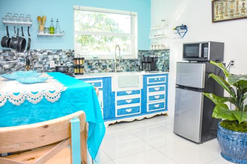 ห้องครัว, Miami Boho Beach Place in ไฮอาลีอาห์ (FL)