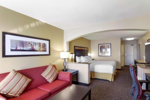 Best Western Plus Castle Rock - image 10