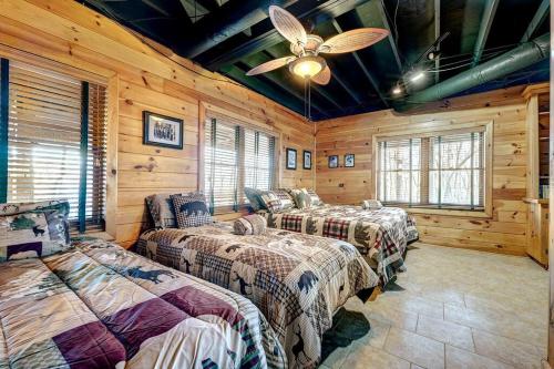 Blue Ridge Bliss- Spacious Cabin, Pets, Hot Tub!