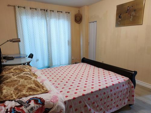 North York Room Close to HWY 401 and DVP