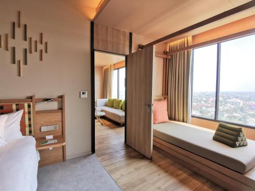room detail thumbnail 1