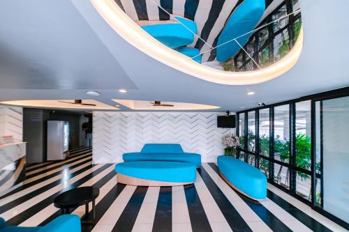 OYO 241 ラタナ ホテル サクディデット