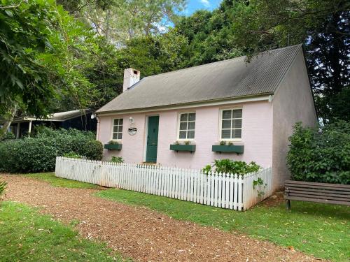 The English Cottage on Tamborine Mountain