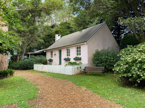 The English Cottage on Tamborine Mountain