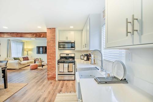 Remodeled Downtown Long Beach Home! in Long Beach, USA